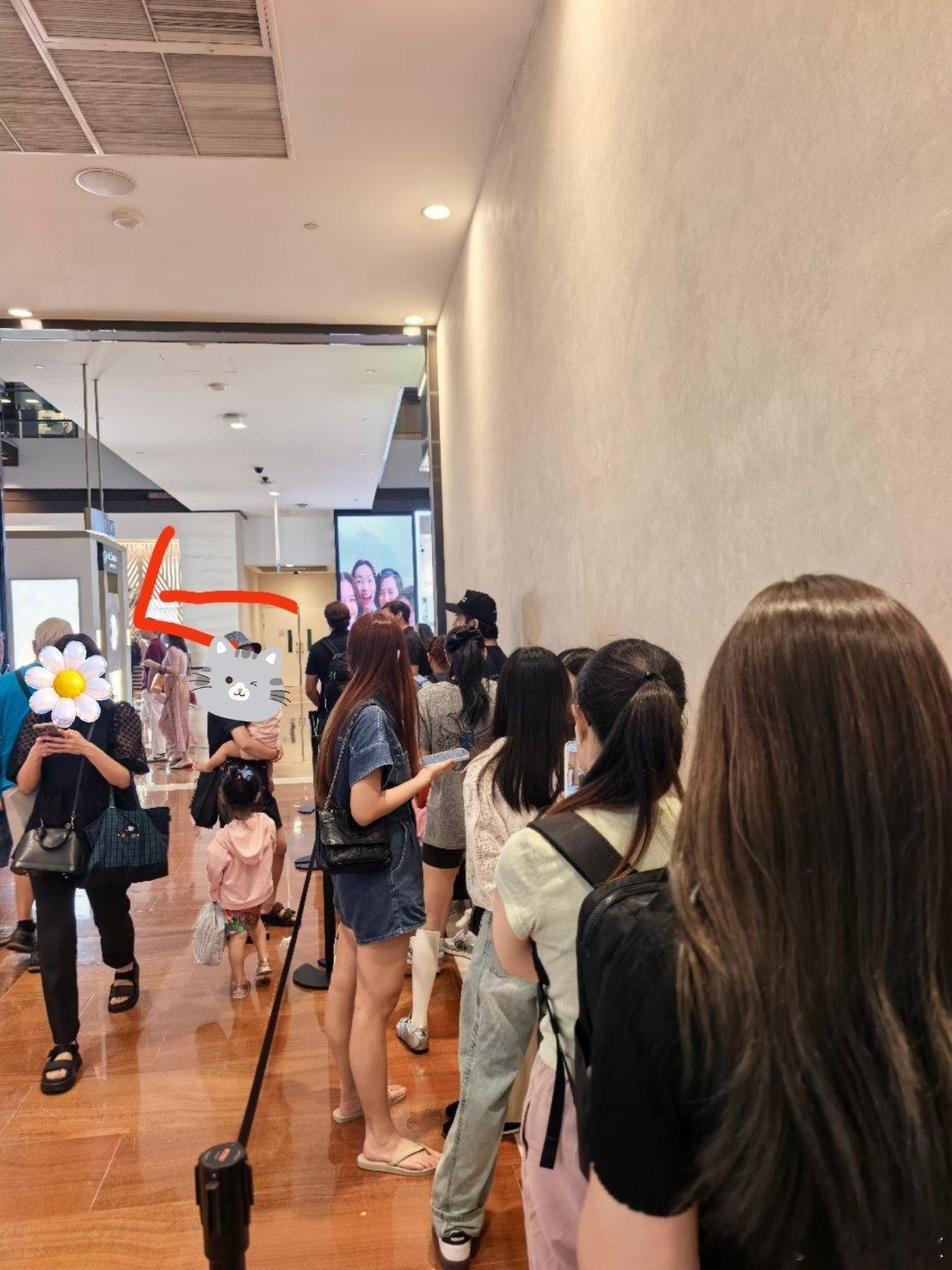 见识到alo的魔力了排了超级长的队…