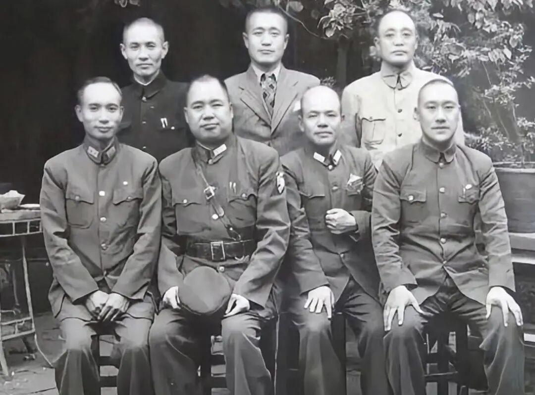 陕西籍黄埔一期北方上黄埔一期的主要集中在山西和陕西，陕西因于右任推荐，全部录