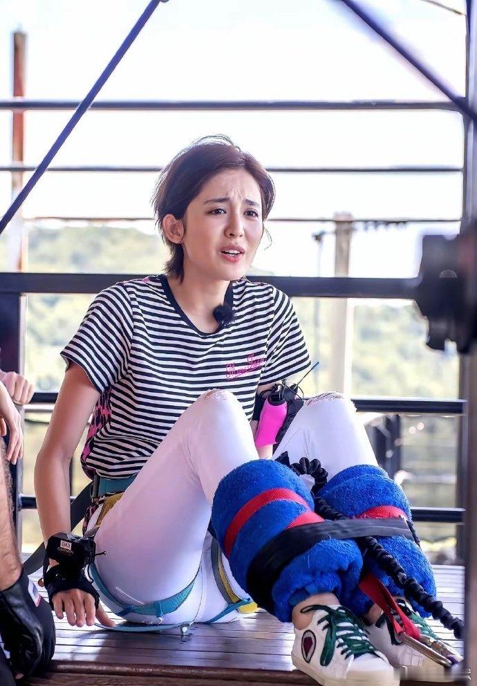 娜扎这份恐惧装不出来，可不是综艺效果。
