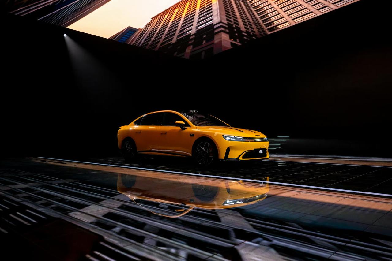 smart精灵2号概念车、smart精灵6号今日正式亮相～smart精灵2号