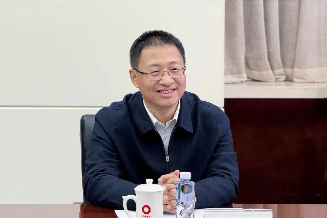谢总换新工作了，开始担任湖南排名第三职位，细数谢总的履历，发现确实不简单。首先是