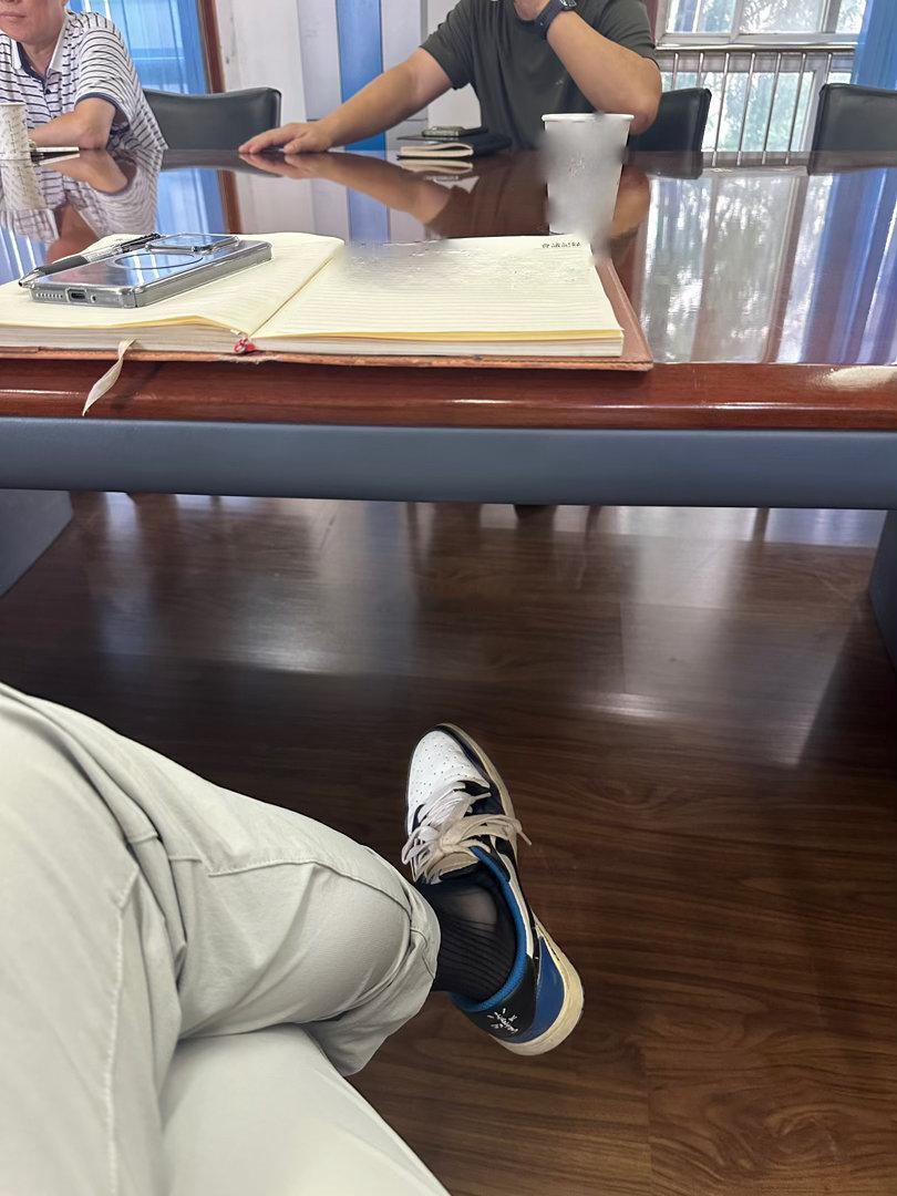 余承东恶搞视频被投诉下架行业百草枯不是吹的啊。人啊就是心中有坨屎看别人都是屎。这