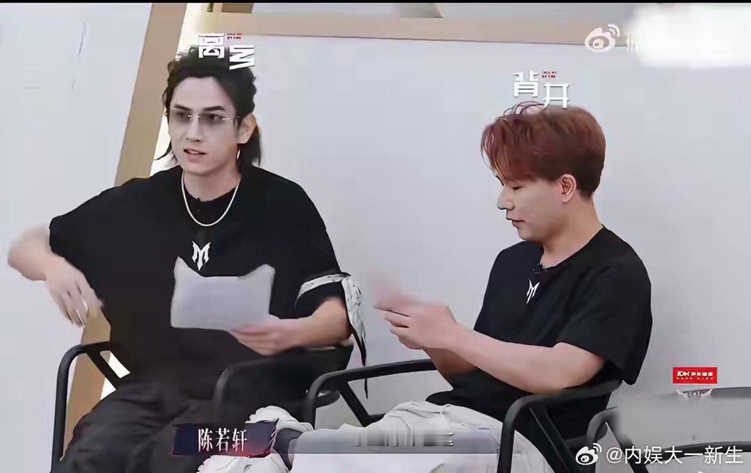 欢子退赛一则退赛声明让《披荆斩棘2026》的观众彻底炸了锅。歌手欢子工作室发文