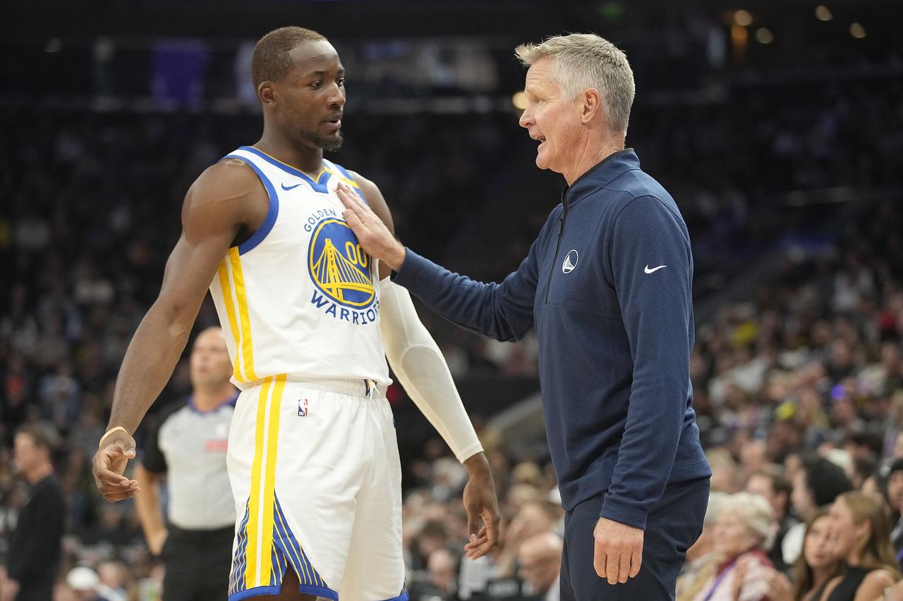 勇士与库明加之间奇怪的关系！据名记Shams报道：在符合交易条件的第一天，库明