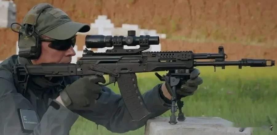 AK-12突击步枪，去掉滤镜的拆分，一股熟悉的味道扑面而来！AK