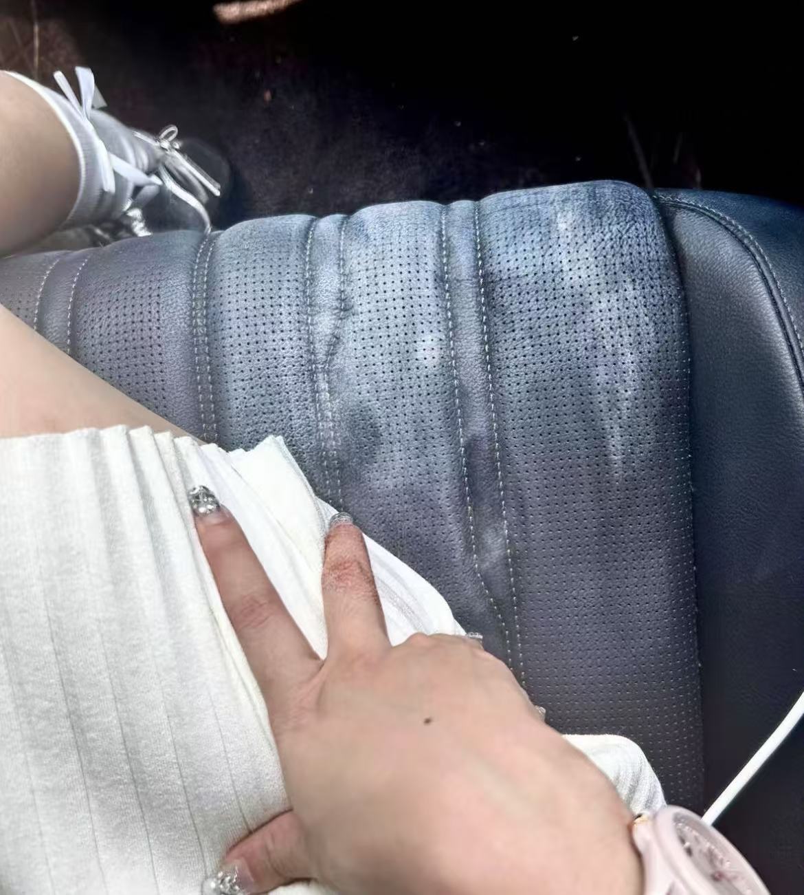 男朋友打开车门的瞬间脸都绿了