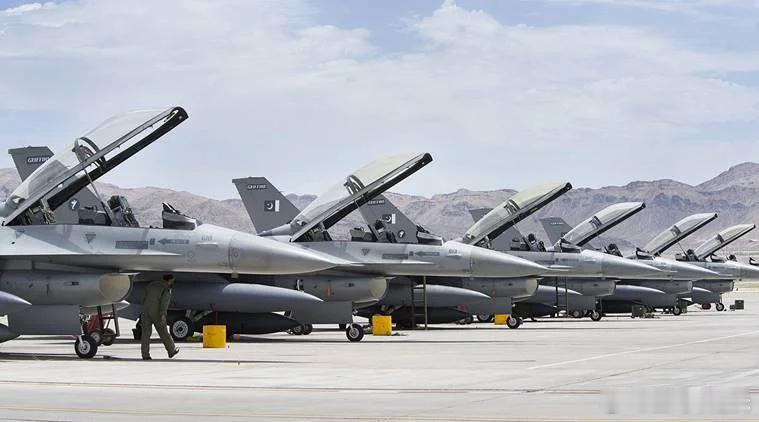 印媒：巴铁前军官罕见承认，F-16因导弹太短，辛杜尔行动全程趴窝2026年8月，据印度国防新闻网站d