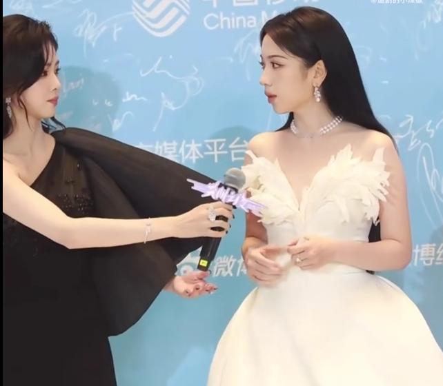 尖叫之夜哪个女明星的状态最好，我觉得白鹿真不错红气养人吧，和哪个女明星同框，白鹿