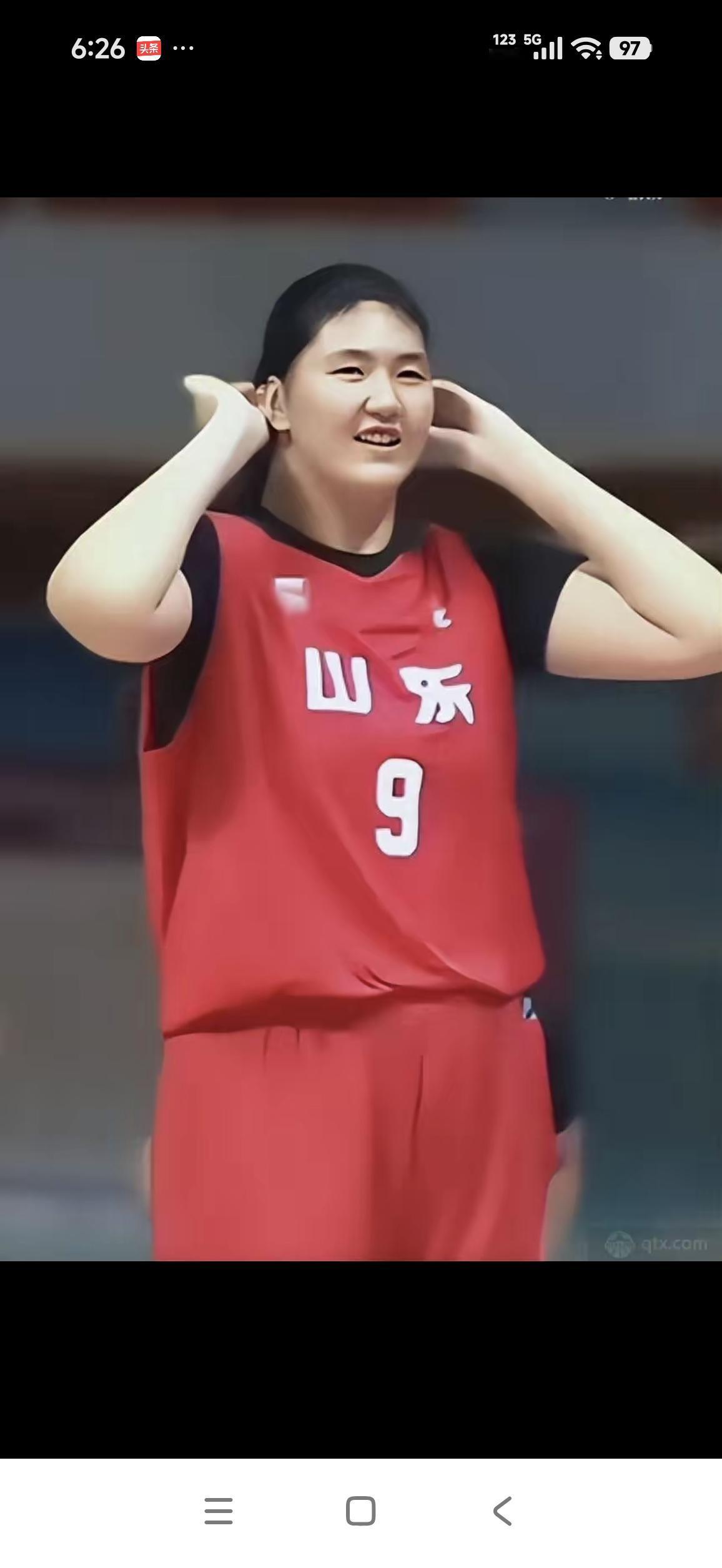 捷克一战，张子宇自身短板暴露无遗🏀张子宇是宫鲁鸣向发现新大陆一挖掘出来的球