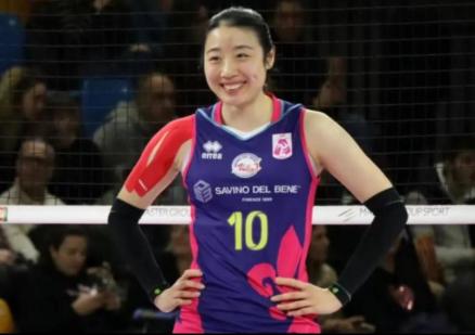 天津是出二传的地方，女排国家队和天津女排都涌现出一批批优秀的二传手。今年