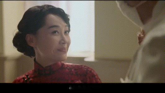 中年大叔到底喜欢少妇还是少女？如图！！！欢迎评论区投出你庄严的一票！[墨镜]