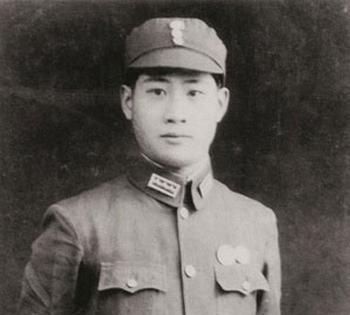 台湾共产党员林正亨被枪决，囚车正巧经过他家门前，他猛然站起急切的大喊：保