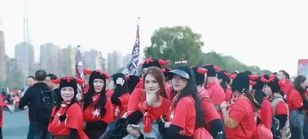 永州队的“疯跑”，从头到尾都是一场骗局。他们根本不想控球。场均多跑9