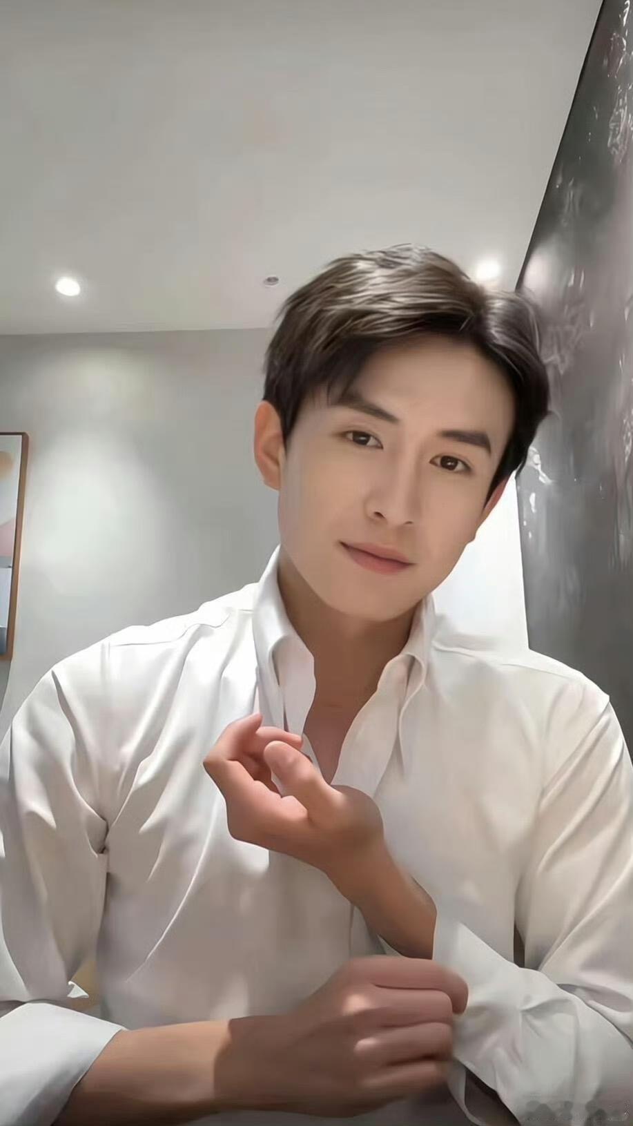 刘萧旭坐硬卧掉价吗？救命！现在明星接地气都卷到这份上了？刘萧旭坐硬卧去漠河的新闻