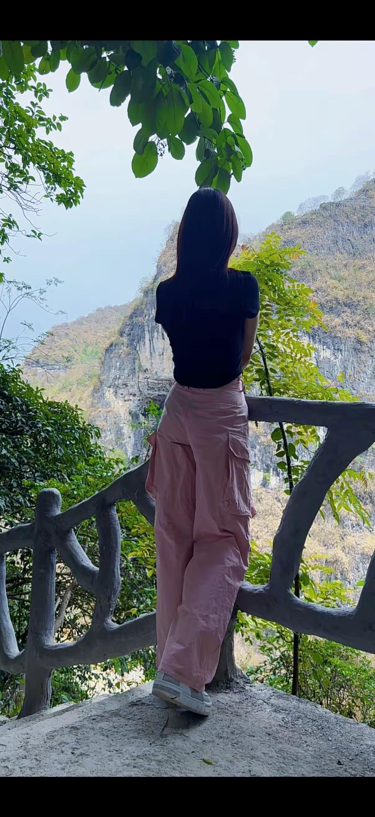 山间小憩，静享自然之美