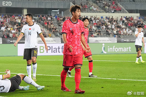 国足0比3韩国久尔杰维奇这排兵布阵有问题啊！既然大名单里有汪士钦，为啥不试试这