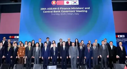 【13国统一战线后！中国又添得力帮手，中欧携手宣布一个重要消息】近日，在欧洲