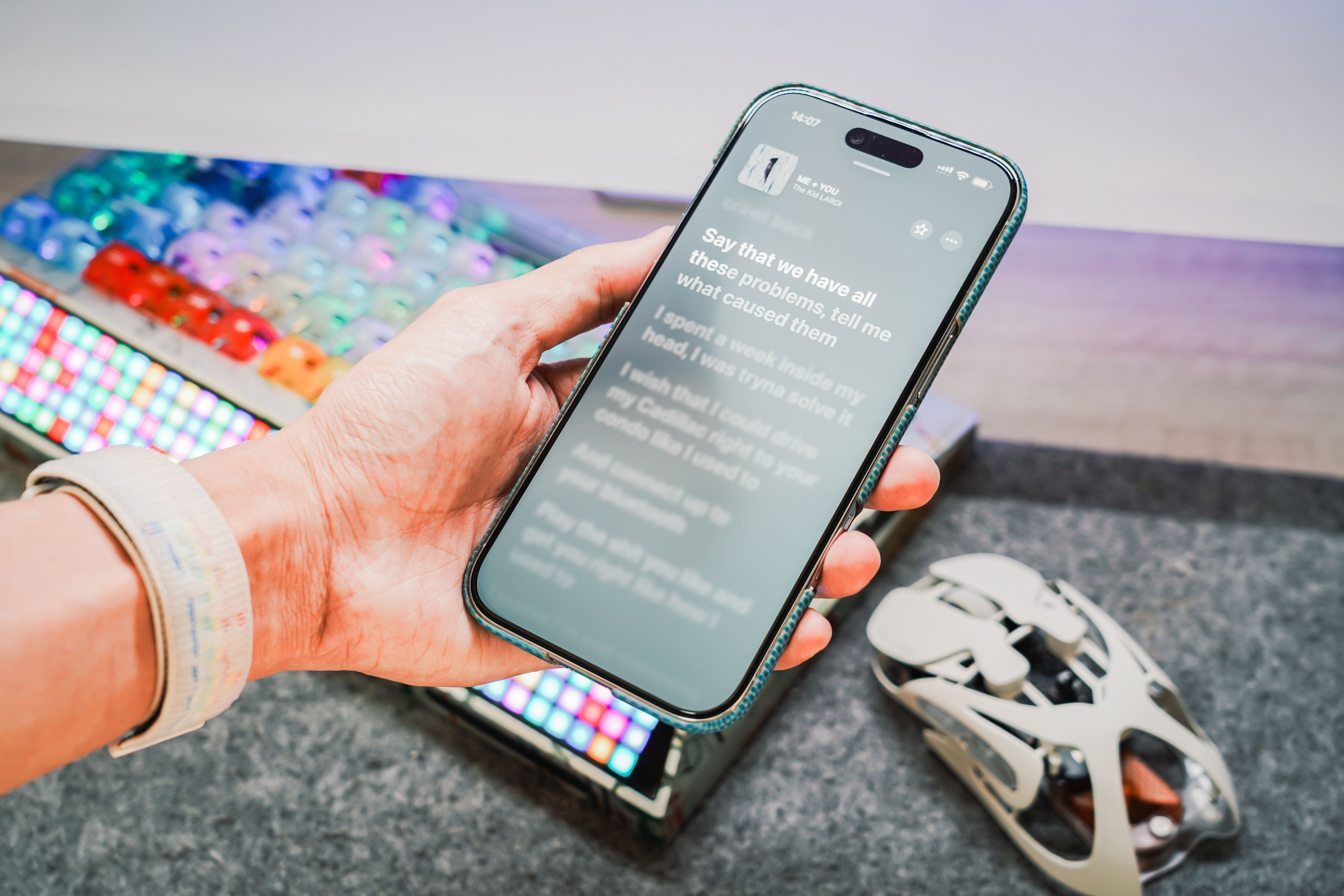 加赏如果你还在纠结iPhoneAir到底要不要戴壳，我的答案很明确：要戴，