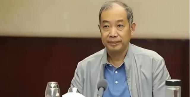 马伟明猜中了，百亿核航母变成烂尾工程，军方给出最后的期限，中国教授竟然预言了美国