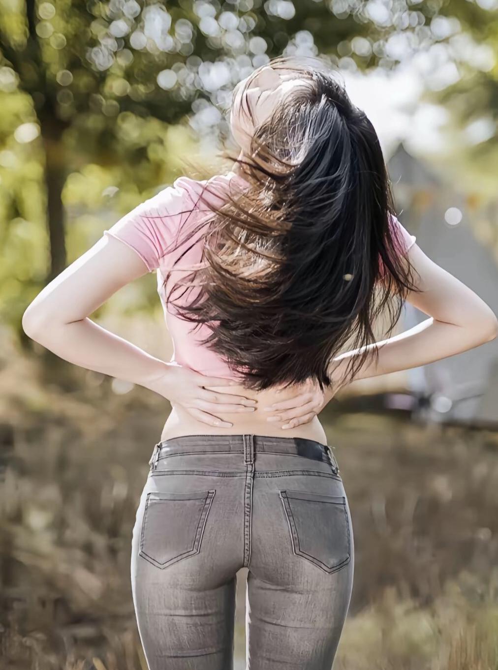 人生最舒服的状态是单身且没喜欢的人，高质量独处，永远胜过低质量的纠缠，不用等消息