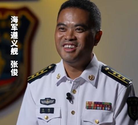 证据确凿！就是055驱逐舰把美军驱逐舰给拉爆了。2026年10月7日，央视军