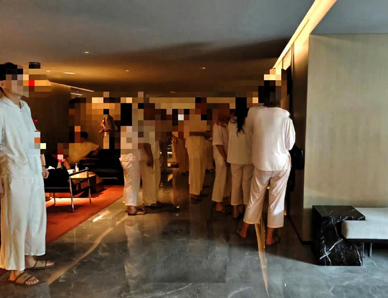 上海曲水兰亭失火原因仍未查清！官方正调查，拦路收费争议持续发酵上海闵行曲水兰