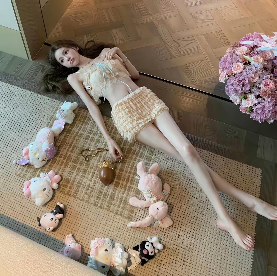 王思聪的女朋友懒懒还是懒一点好看看看懒懒的漫画大长腿妥妥的精致美女人生赢家
