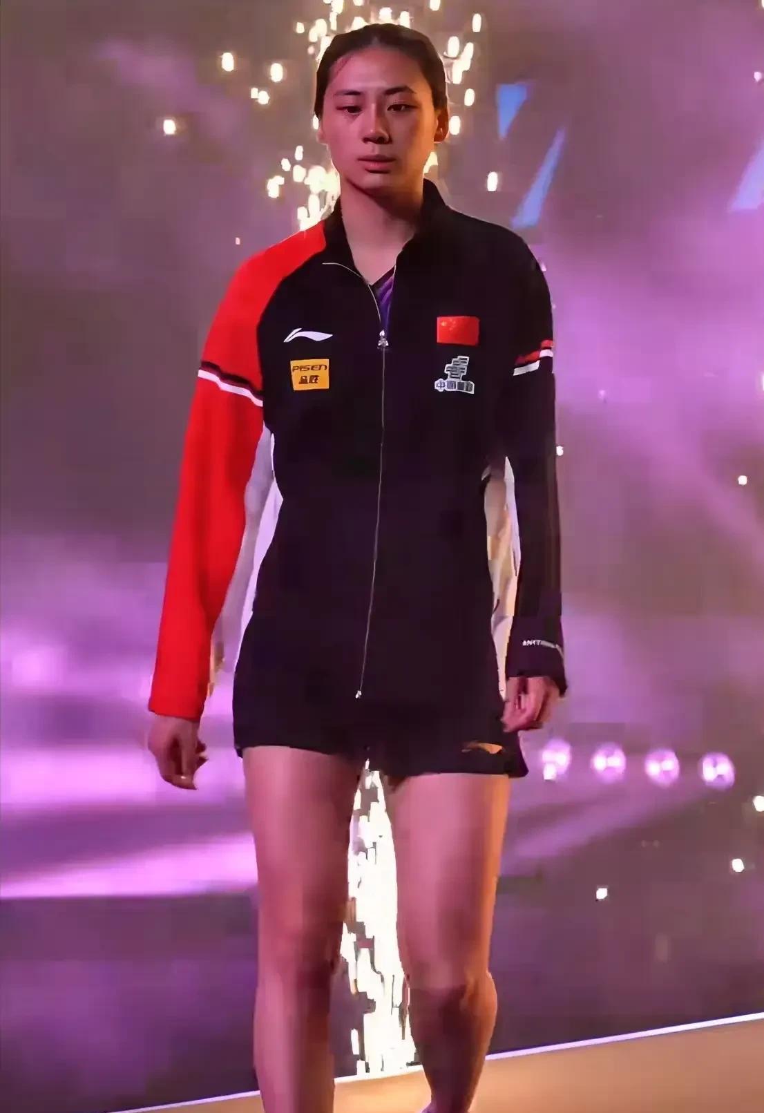 陈熠简直是打疯了！在2025年WTT美国大满贯的女单赛场上，她就像是一匹超级大