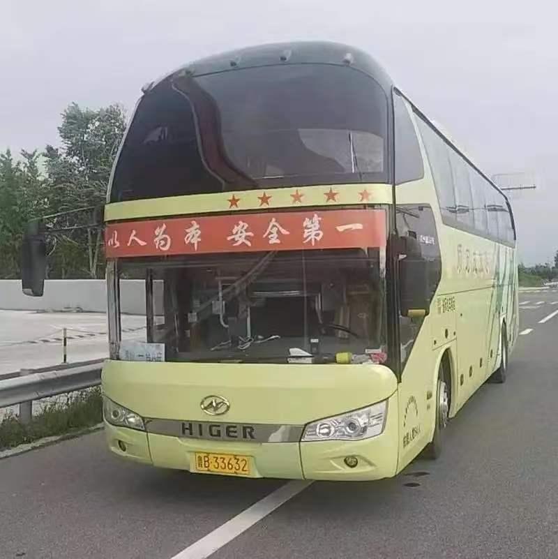 京沪高铁二等座快800块了，9块钱的大巴挤满人，绿皮车越来越难找。这不是涨价