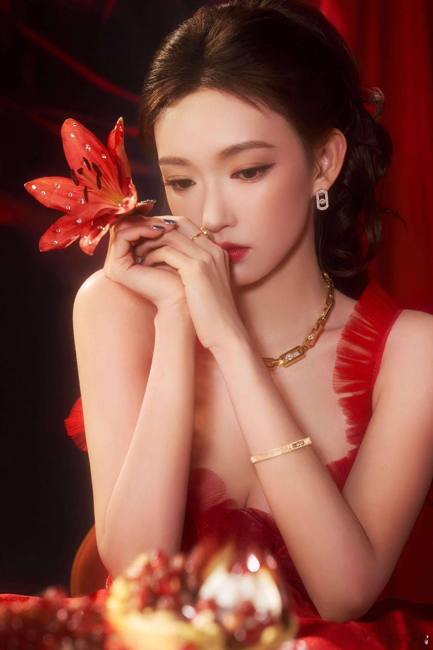 被内场的程潇惊艳到了程潇身材很曼妙，谁懂这个潇潇的身材和状况，一整个有被美到了微