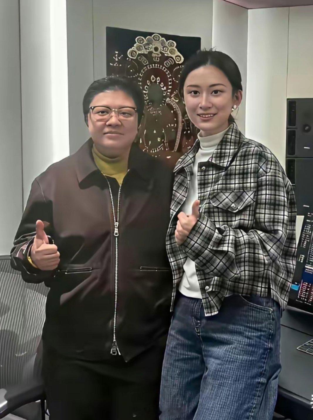 都知道贾玲减肥成功，你们再看一下韩红吧！