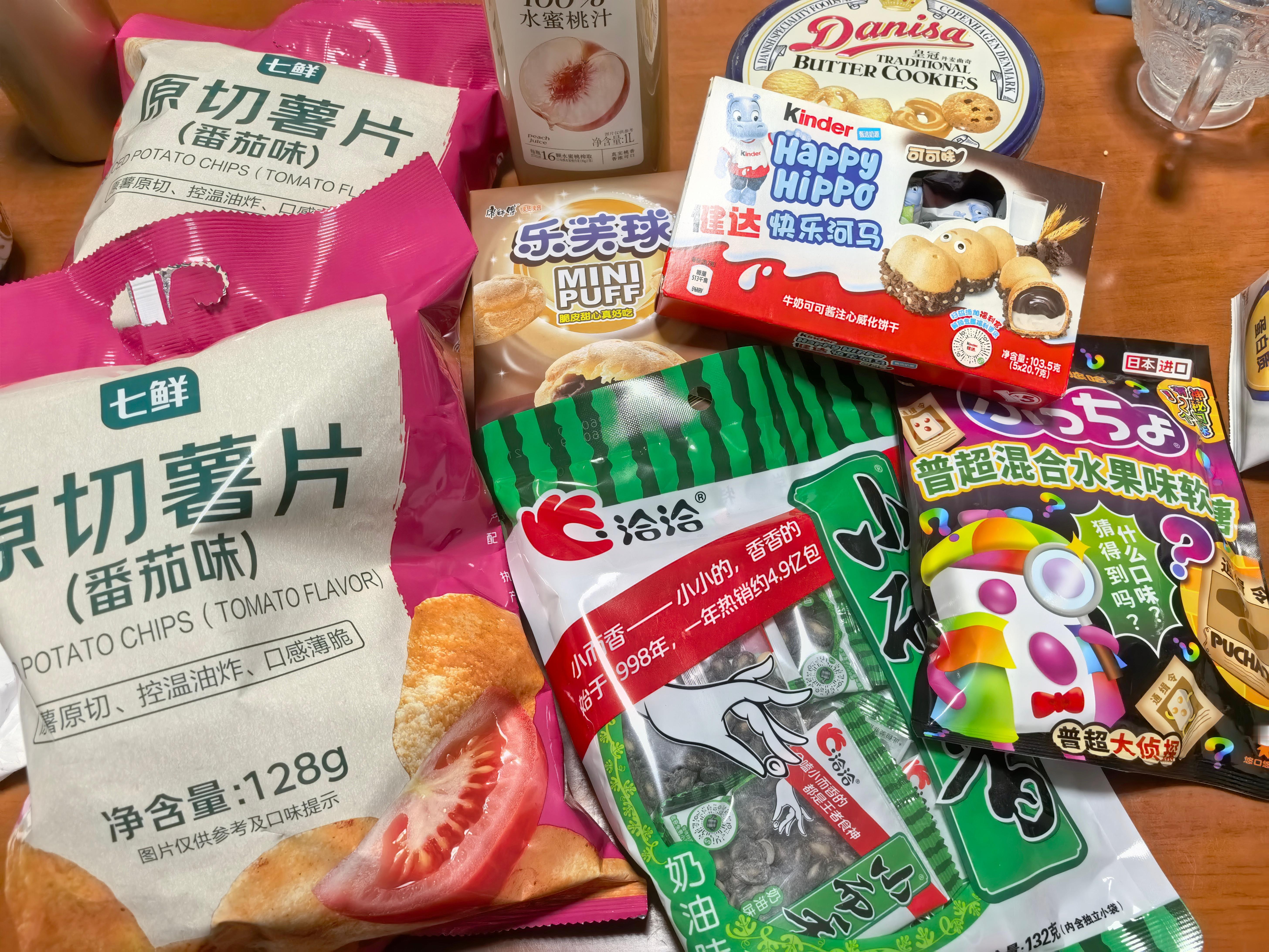 日常吃完晚饭突然又想吃点什么，一股脑下单整的零食开造，肉啊长吧