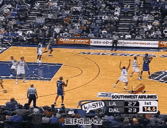 科比8号球衣时期有多强？小飞侠：是白叫的[加油][加油][加油]真正的1VS5