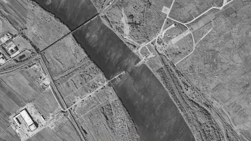 据美国《新闻周刊》报道称，俄罗斯与朝鲜正在图们江上修建一座长度近5公里的大桥。