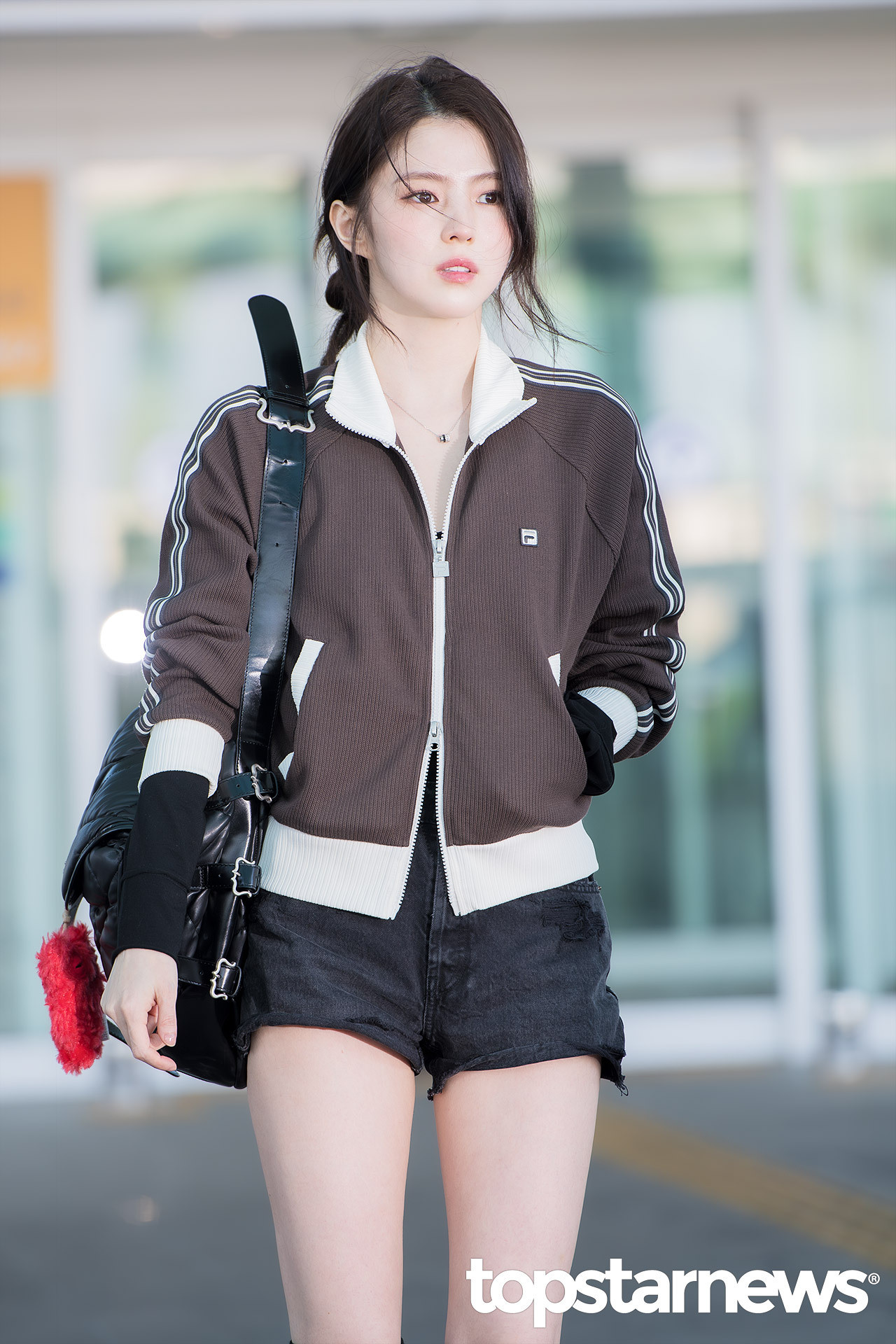 米兰时装周｜机场出发照韩素希——FILA2026秋冬大秀姐也是时装周常客，