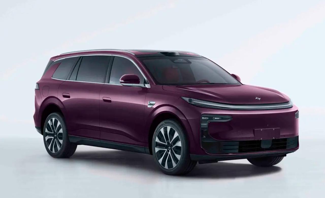 工信部最新申报图出炉，东风奕派M8实车正式亮相，定位智能大六座SUV，车身超