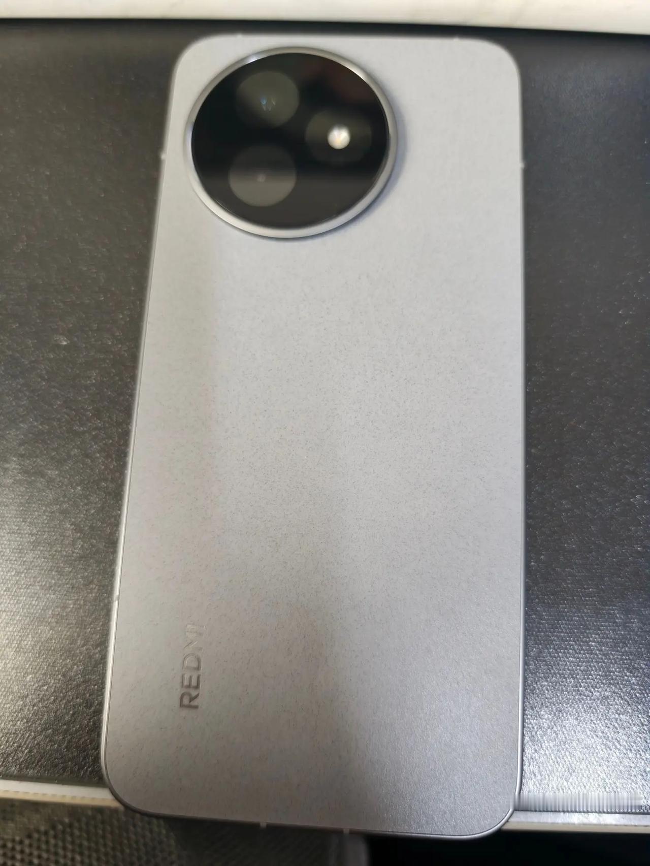 红米k80至尊版优缺点评价要买的注意。【优点】价格1500多买的，很好，扬声器不