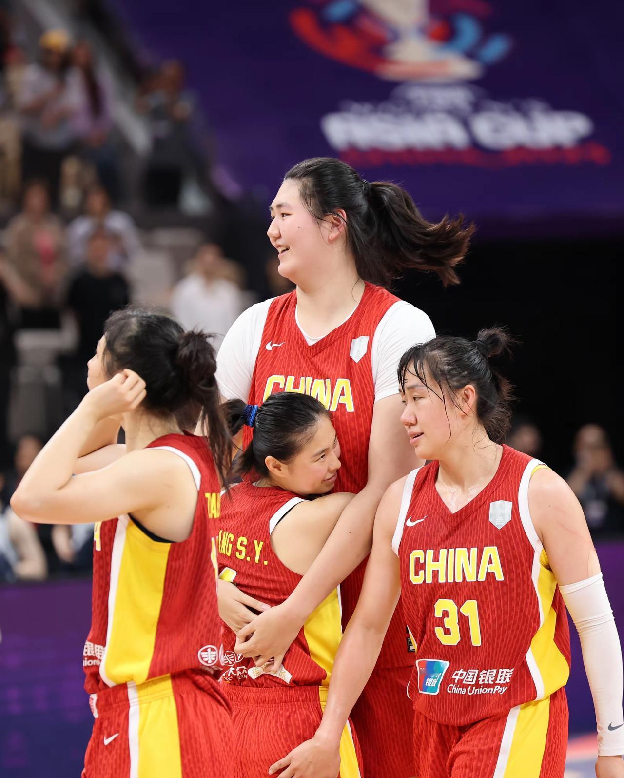我喜欢自己喜欢的球员，但我同样喜欢中国女篮这个集体！中国女篮的亚洲杯已经过去