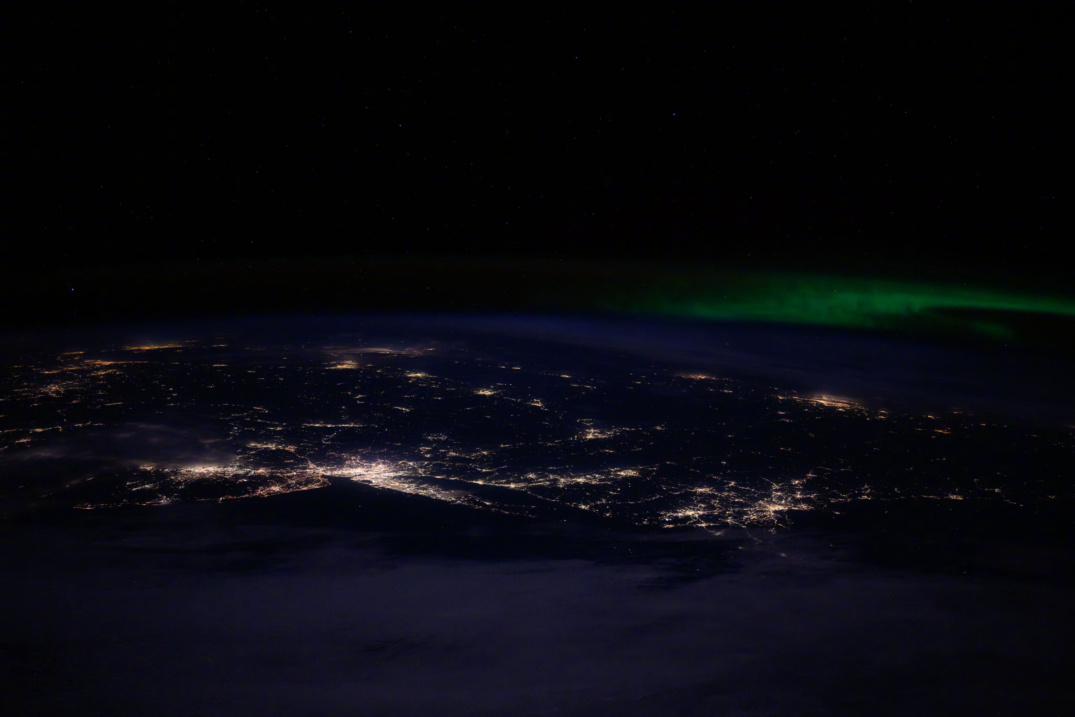 2025年9月11日，NASA宇航员金乔尼（JonnyKim）纽约的夜景，并发