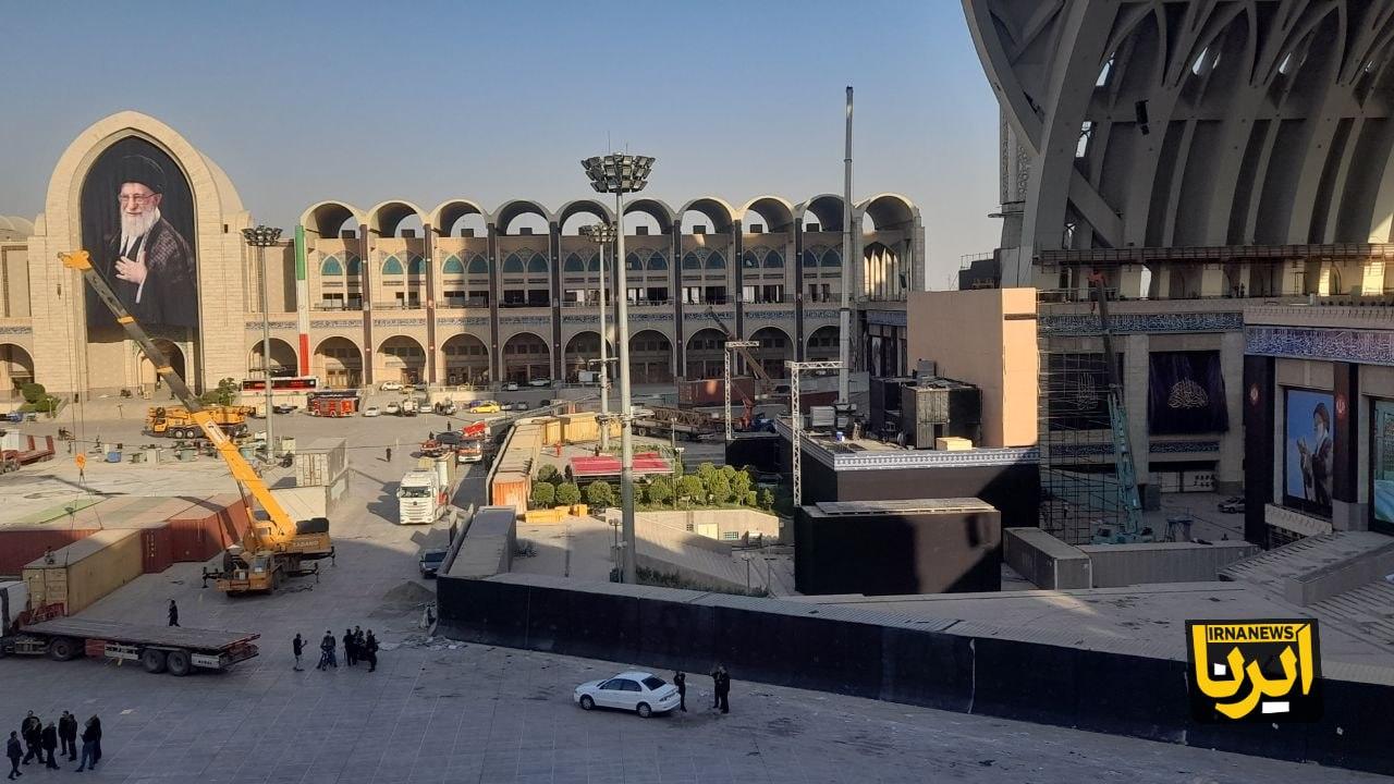 【哈梅内伊丧礼场地画面首次曝光】这是来自伊朗首都德黑兰莫萨拉（Mosalla）祈