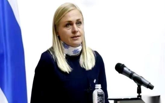 你冻我2100亿？行，我“合法”扣你2800亿的家当。你把我2100多亿美元