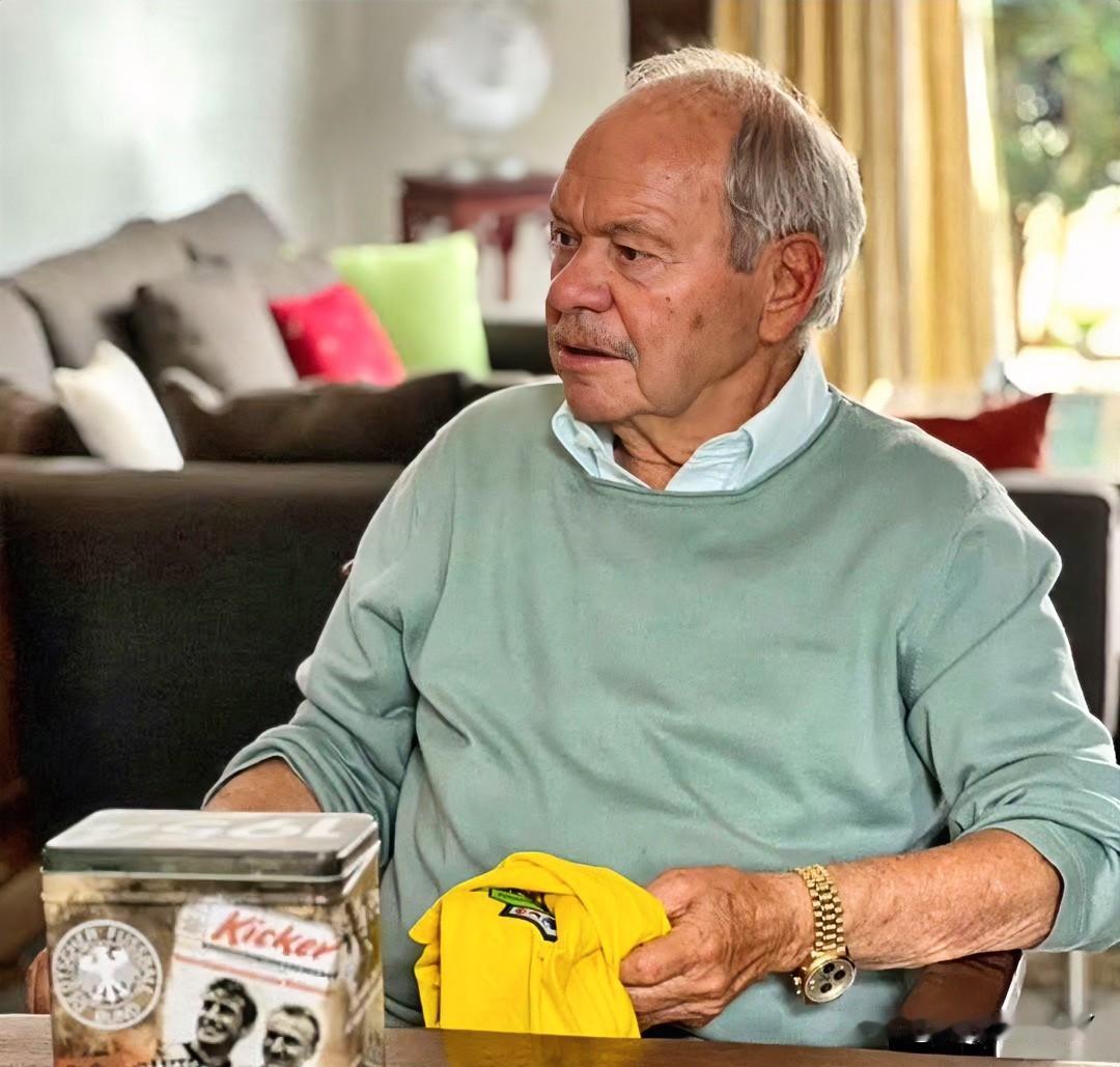 施拉普纳说了句大实话，值得我们好好思考，他说中国人是能踢好球的但必须走上正