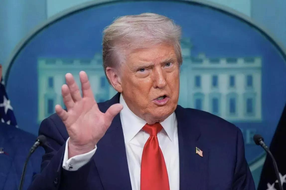 乌军无人机袭击别尔哥罗德州的俄罗斯总统官邸时，正值美国总统老特在佛罗里达州的海湖