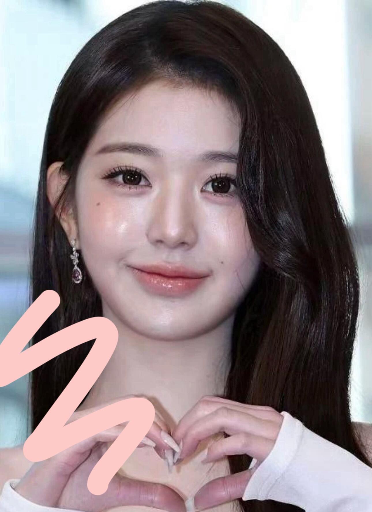 元英新闻图就是最好的腮红代言….