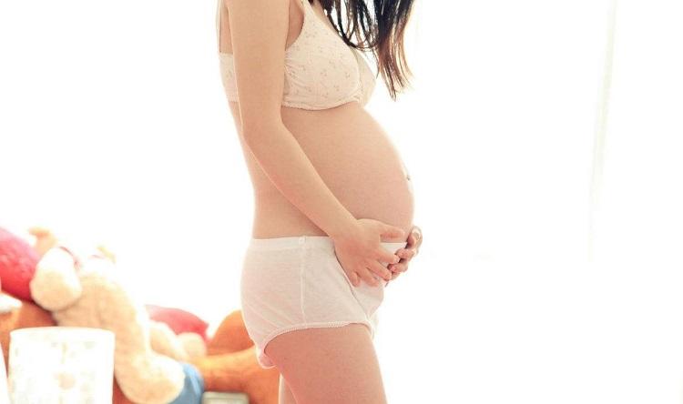 产科医生讲解孕三月准妈妈注意事项和生活安排