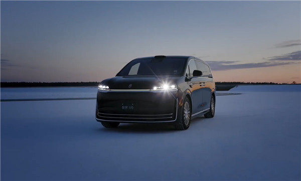 鸿蒙智行首款MPV智界V9最近信息曝光，太让人期待了！3月13日冬测视频发布，