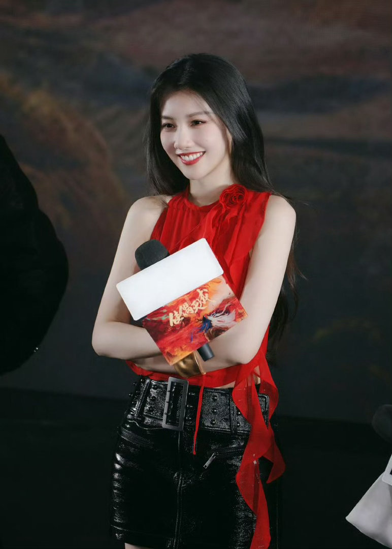 谁教王鹤润这么剪辑的王鹤润剪辑界来新人了漫长沉淀不断成长，王鹤润始终保持谦逊好学