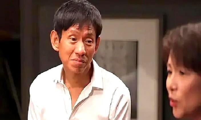 “与辉同行”一年干了102个亿。董宇辉不玩秒杀，不拼命催单，就靠聊天。大家现