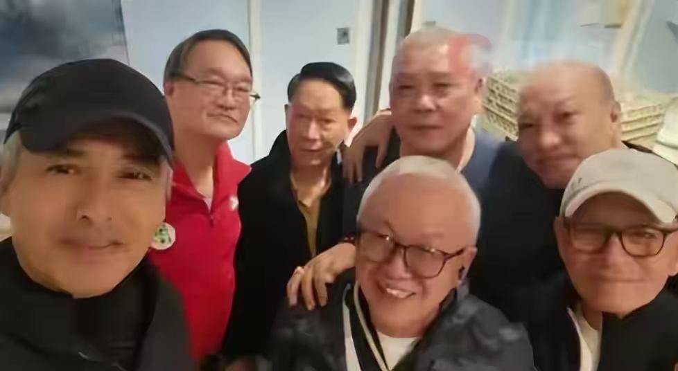 他们那个时代是香港人最勤奋最自信的时代[玫瑰][比心]