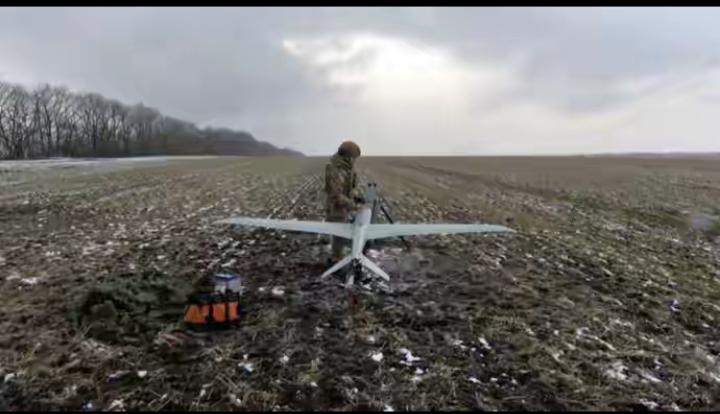 乌系统性无人机袭俄本土成战略手段新防长主导非对称反击却陷内外困境当地时间